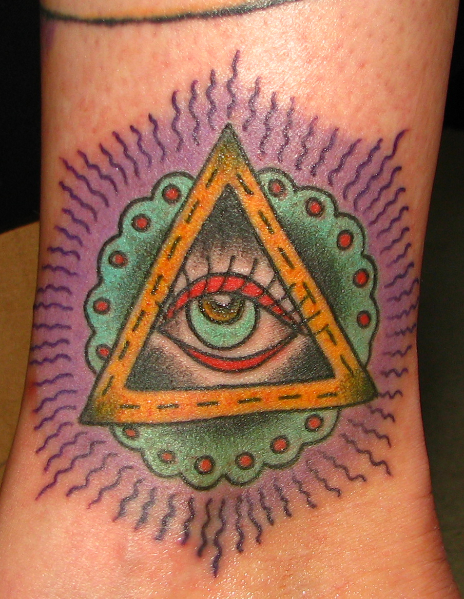 eye Sara Purr Tattoo
